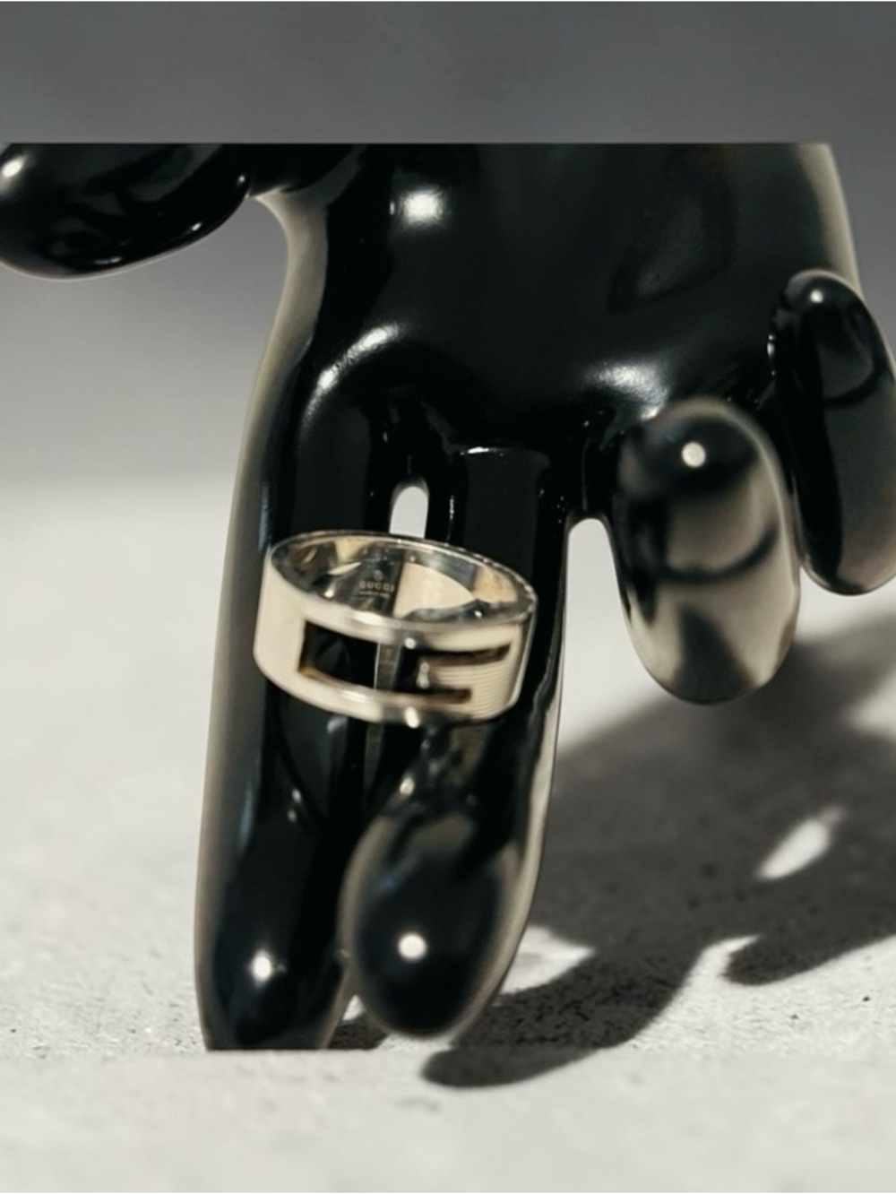 Gucci Cutout G Silver Ring - Picture 6 of 11